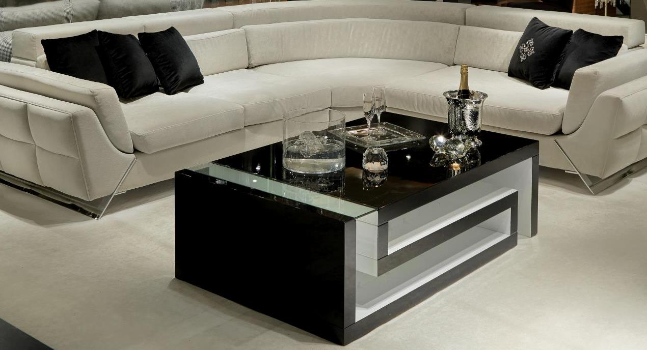 versace-4 Versace - Image 1